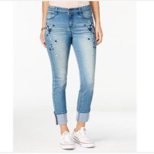 Black Daisy Juniors' Kate Cuffed Straight-Leg Embroidered Jeans